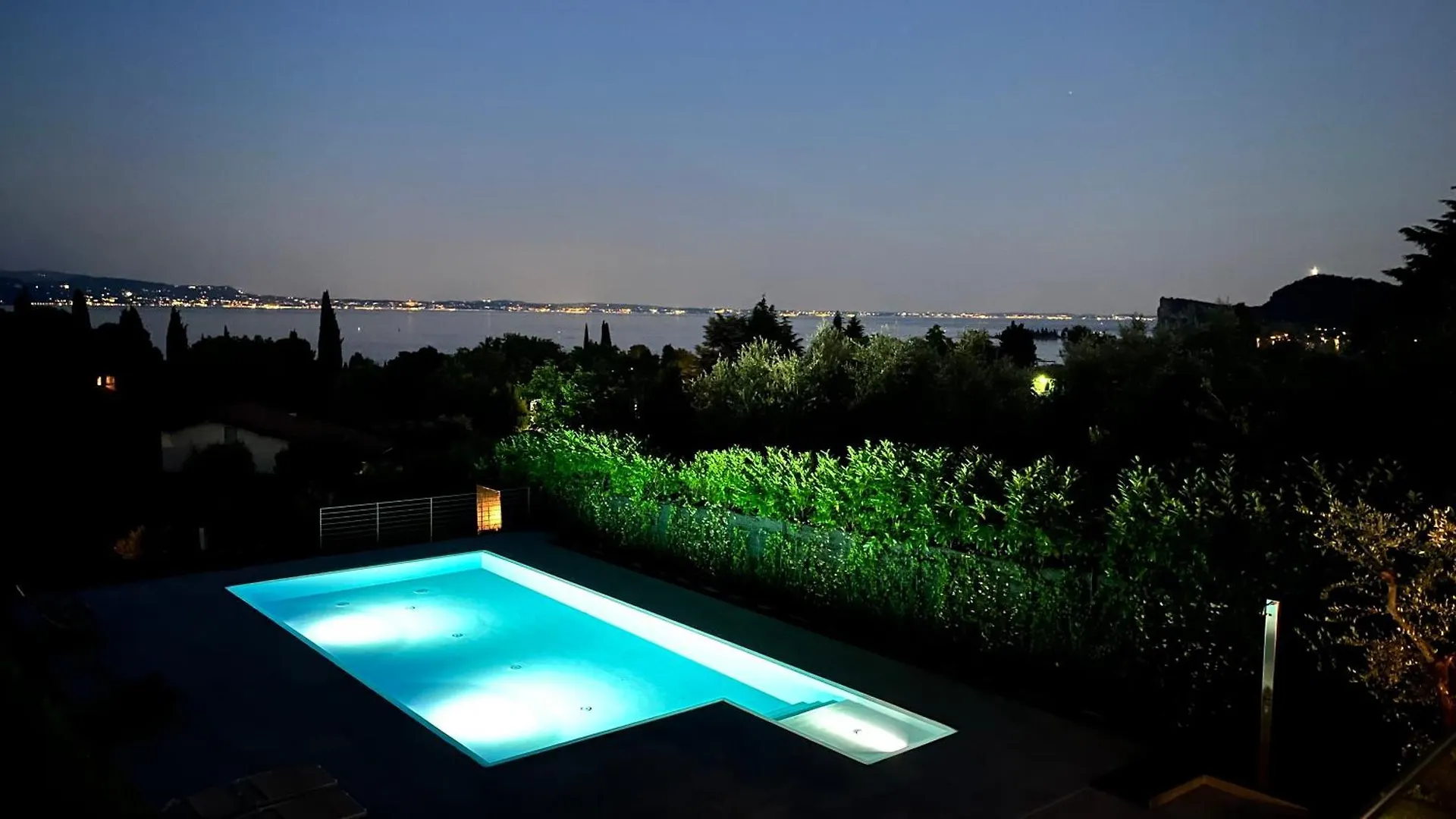 Garda Blue Luxury Apartment San Felice del Benaco