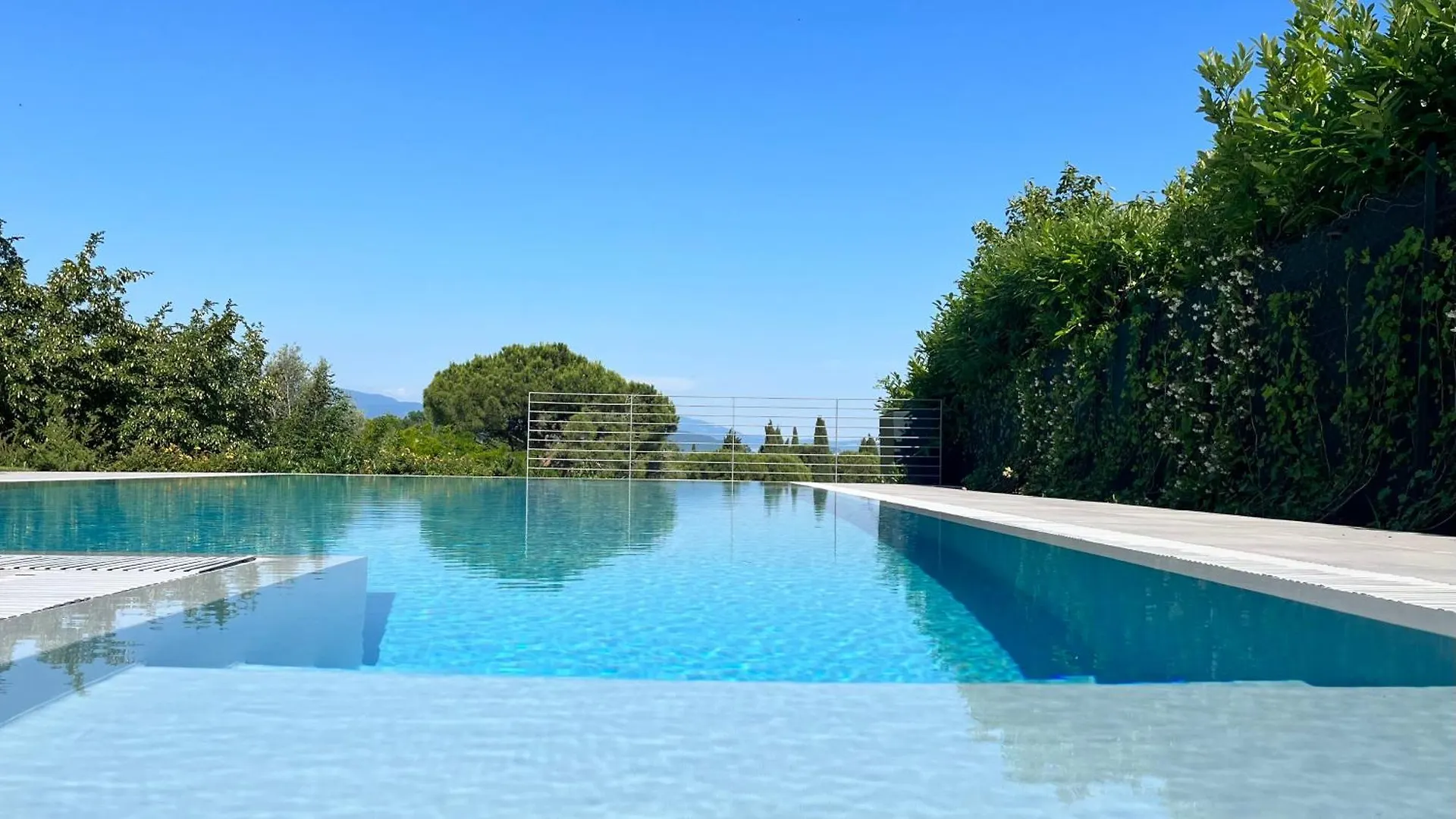 Garda Blue Luxury Apartment San Felice del Benaco