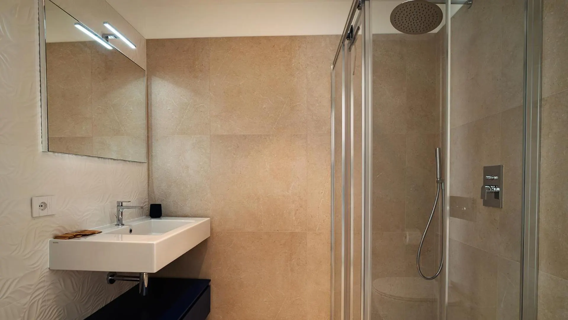 Garda Blue Luxury Apartment San Felice del Benaco