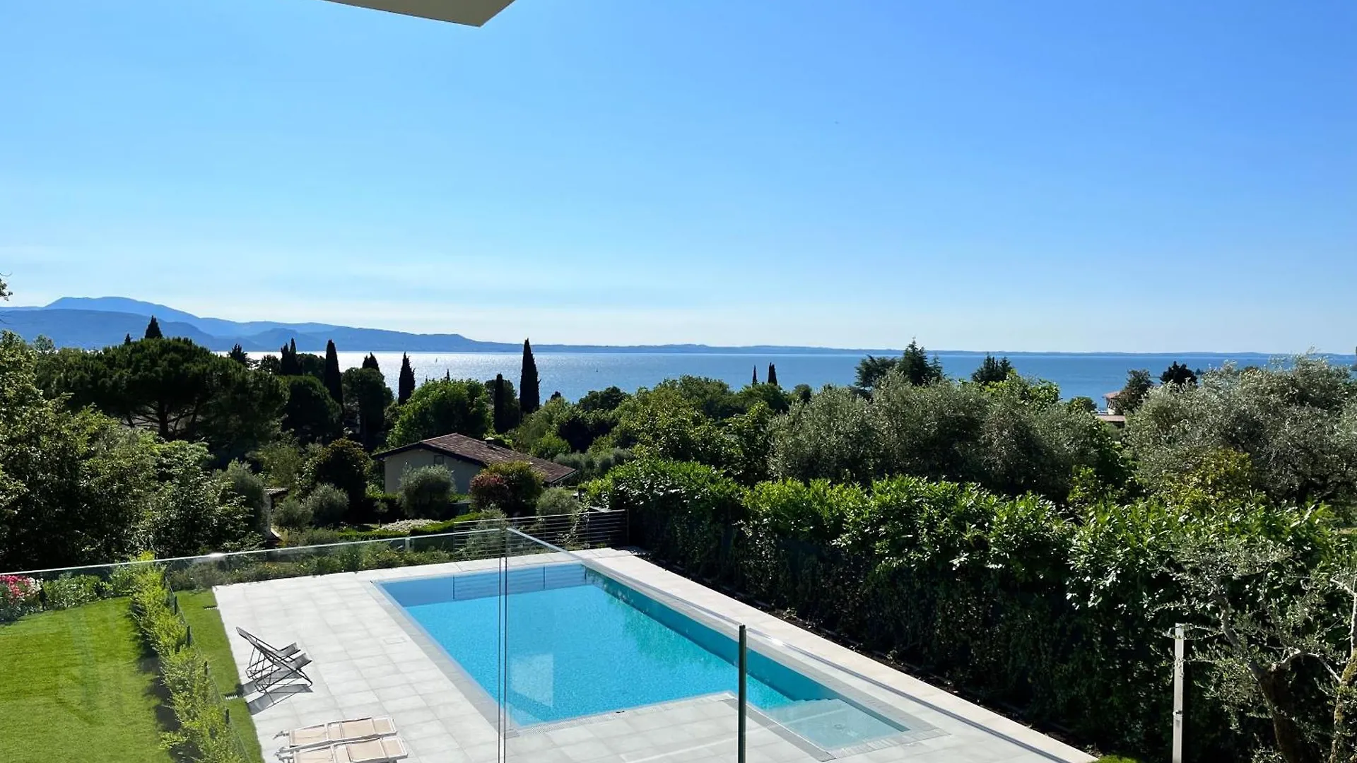 Garda Blue Luxury Apartment San Felice del Benaco