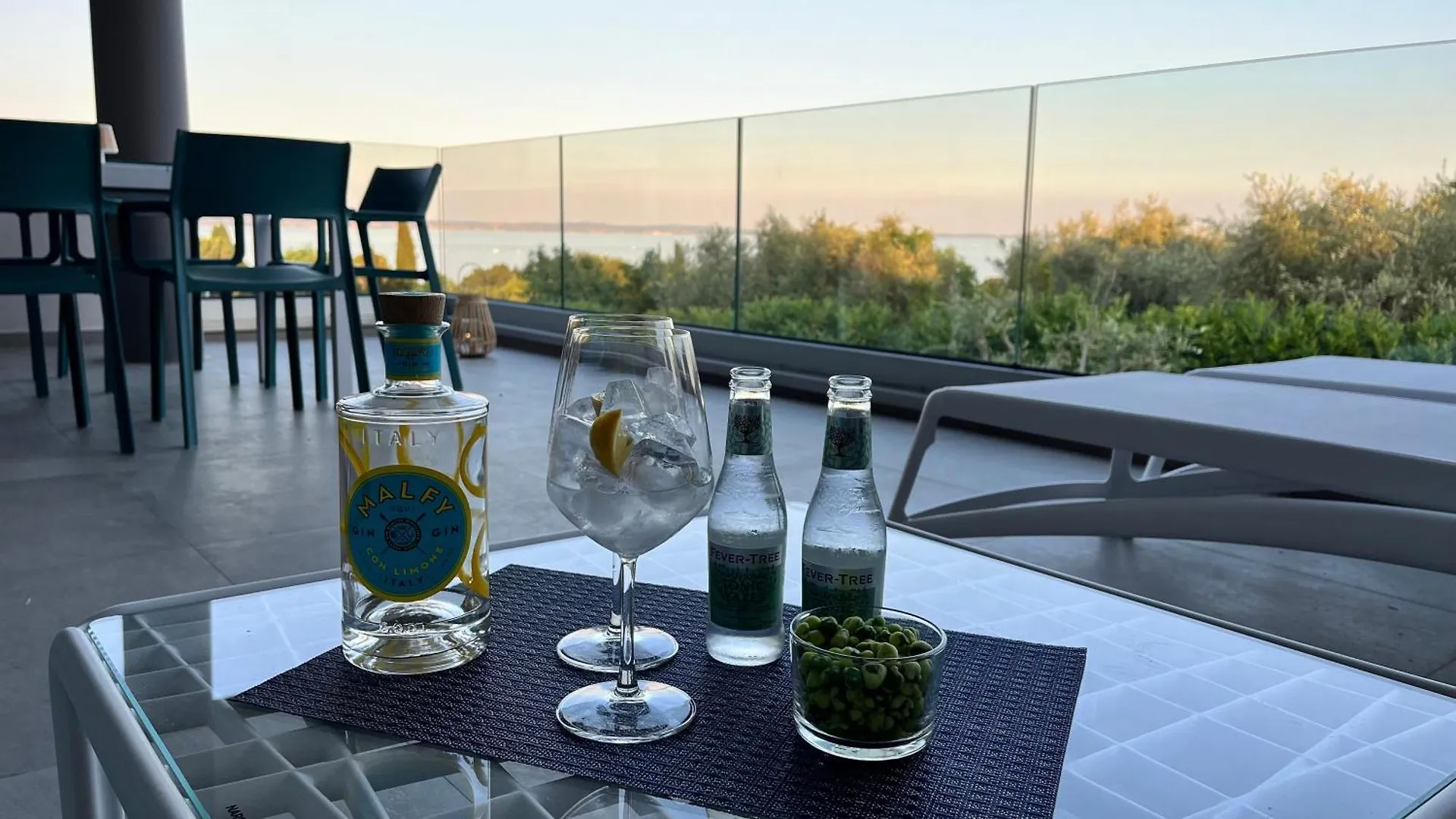 Garda Blue Luxury Apartment San Felice del Benaco