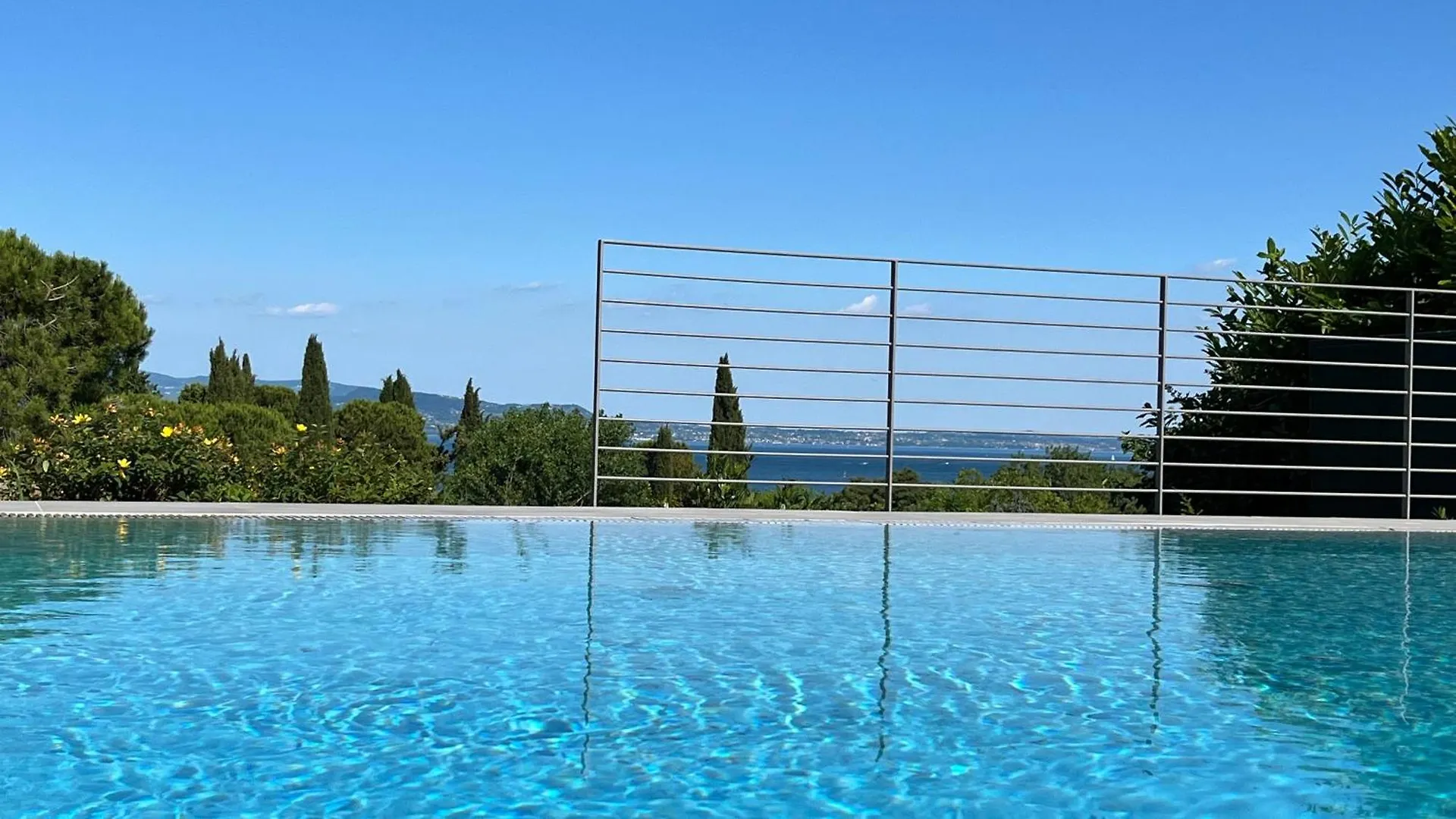 Garda Blue Luxury Apartment San Felice del Benaco 0*,