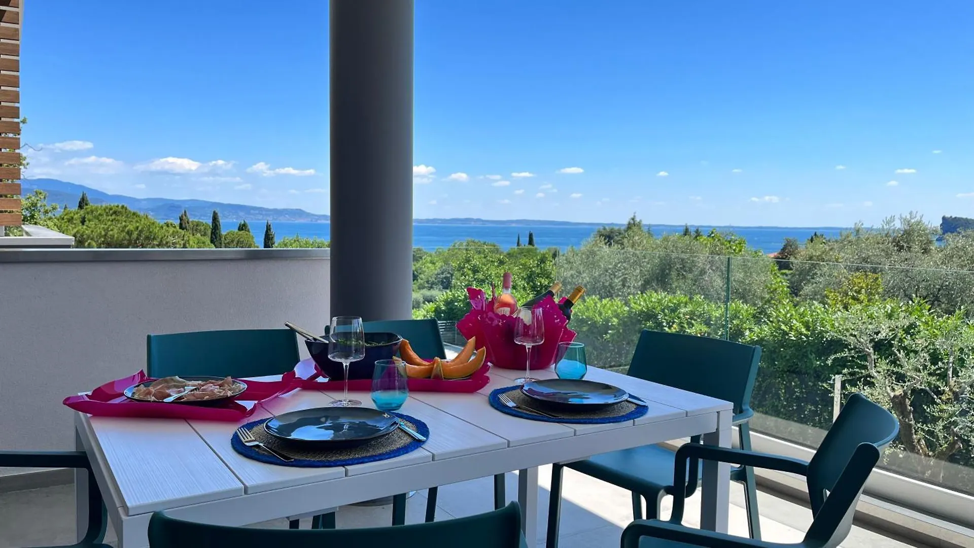 Garda Blue Luxury Apartment San Felice del Benaco